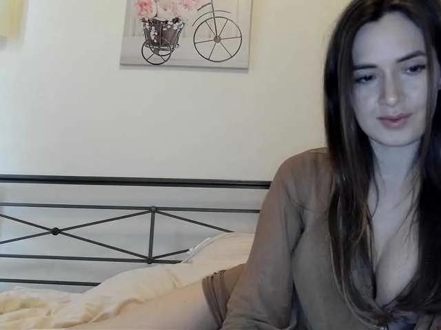 AleksisFox on BongaCams