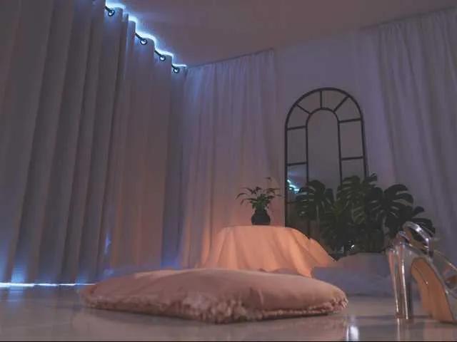 AmyArmstrong on BongaCams 