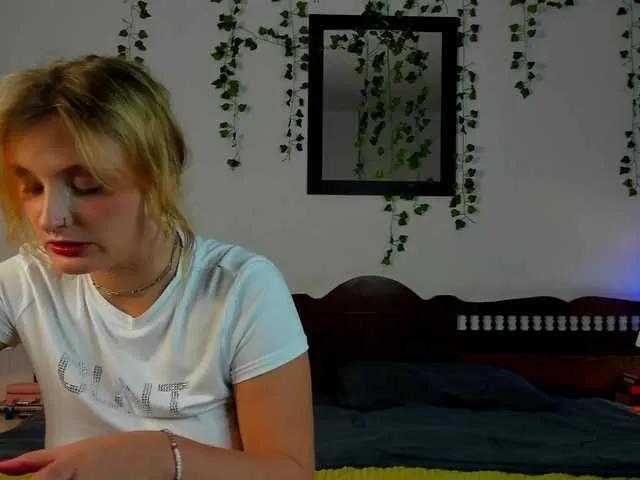 Ariana-Sunset on BongaCams 