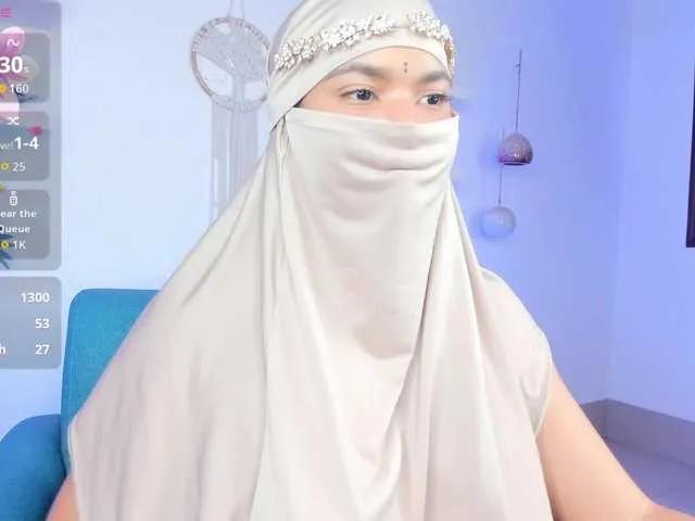 Aura-cuutee on BongaCams 