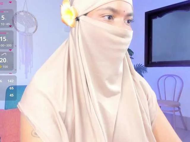 Aura-cuutee on BongaCams 