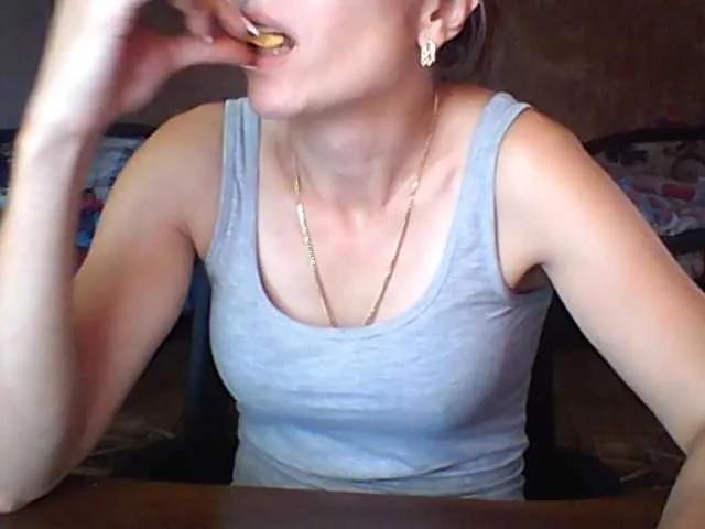 BabyLove4432 on BongaCams 