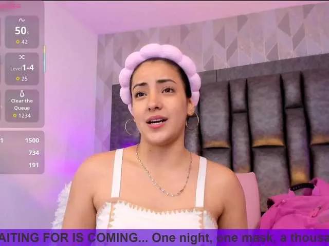 BellaSaint on BongaCams 