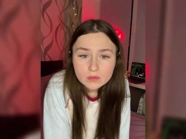 CallMeLola model from bc