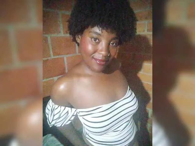 EmiliAddams on BongaCams