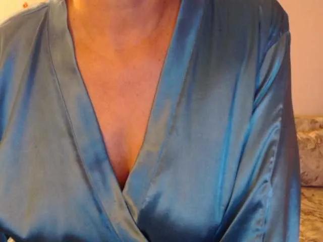 goodSnowQueen on BongaCams 