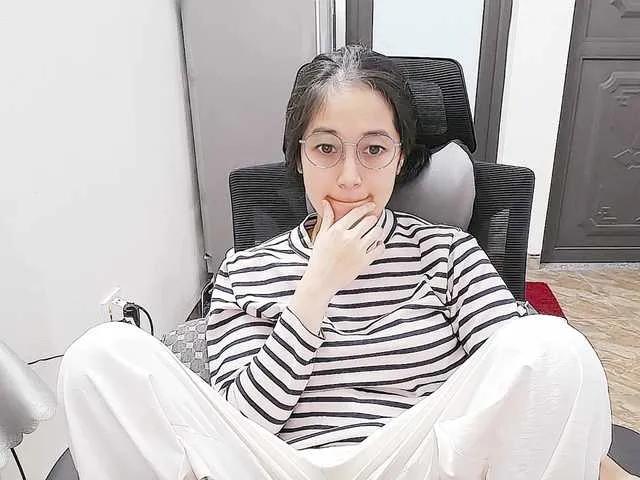 Hana099 on BongaCams 