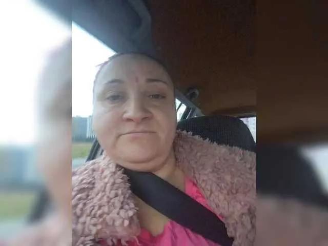 LaraXXX33 on BongaCams