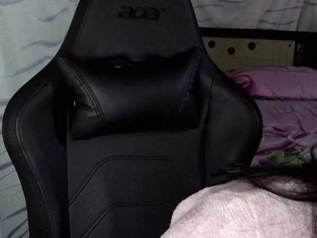 Letty33 on BongaCams 