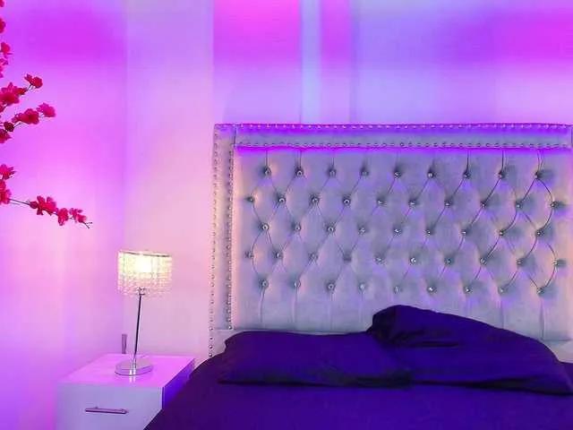 Lia-adams — I am drawn to the feeling of confidently surrendering to control. I enjoy the calm that obeying brings and the power that exists in surrender. I am inspired by those who guide with firmness, respect and a look that says it all.