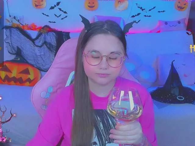 LittleKitsune on BongaCams 