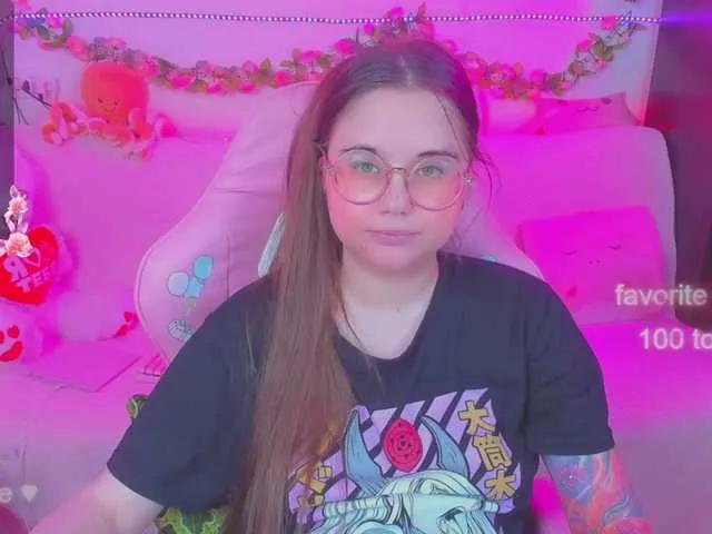 LittleKitsune on BongaCams 