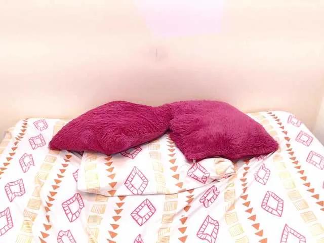 melisatorrez — I love everything that has to do with sex, men who are in control of everything and know how to please a girl excite me, and I love when they let me do it at my own pace