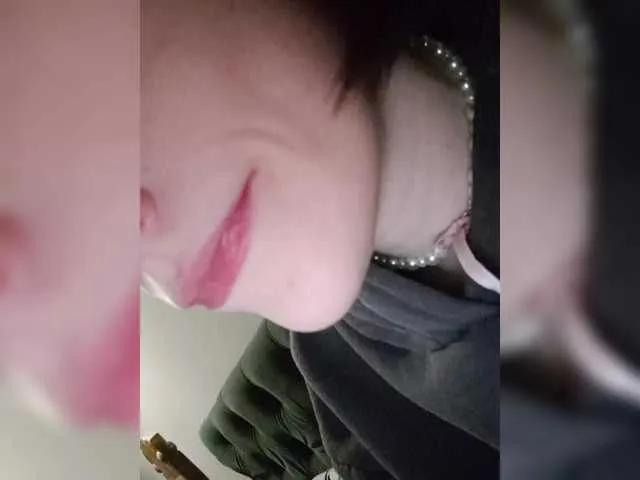 Moonlitmiragea on BongaCams 