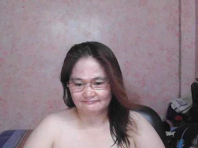 NICEtitspinay on BongaCams