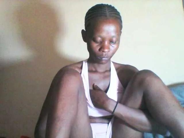 PrettyAlianah on BongaCams