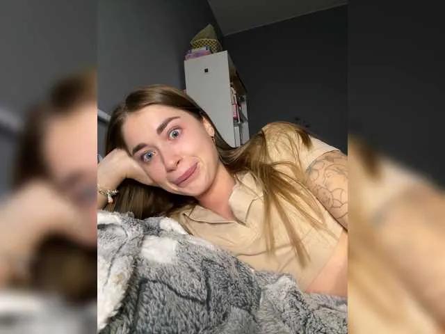 PrettyLion999 on BongaCams