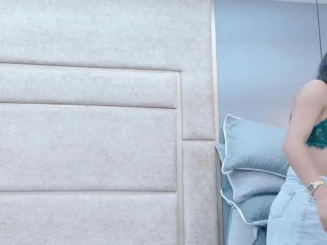 RubyScarlett — I love pleasuring myself with my toys and letting you watch me come for you. I'm open to exploring new sensations with you and letting you dominate every part of my body.