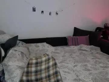 _medaed20_ — GOAL: show a hard cock standing up [190 tokens remaining] meow #uncut #pvt #straight #young #feet