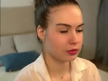 angelesryther — GOAL: suck 1 finger<3 [22 tokens remaining]  I'm new here and want to make new acquaintances #new  #teen #braces #young #lovense