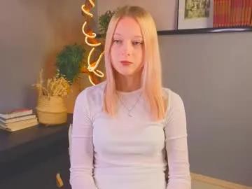 darceyheyd — GOAL: stand up and spin 360 degrees [23 tokens remaining] Welcome to my room! #new #shy #skinny #blonde #18
