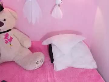 littlearii on Chaturbate 