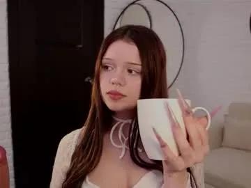 sarah__babyyy — GOAL: Start body art show! [74 tokens remaining] Welcome to my room! #skinny #teen #braces #bigass #bigboobs