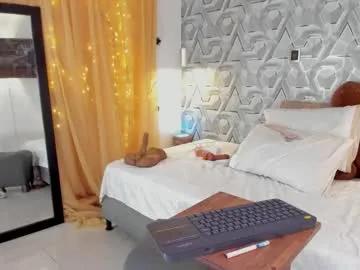 sophi_01 — GOAL: undress beautiful [0 tokens remaining] welcome to sophi the spider woman living room #redhair #halloween #deepThroat #jeans #smoke