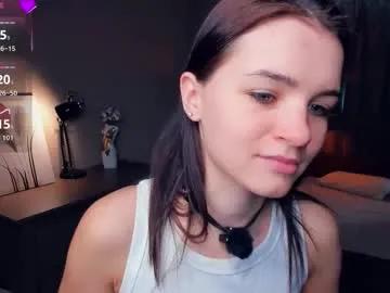 synne_glows on Chaturbate 