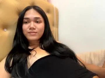 torn_alexis model from cb