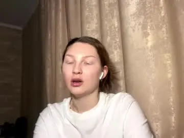 venitanattress model from cb