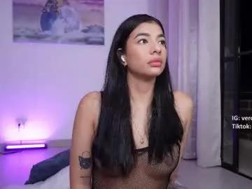 vero_cam — GOAL: Play dildo [439 tokens remaining] Welcome  #latina #natural #squirt #cum #anal
