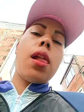 _andrea30 — Topless for 2 minutes, oiled tits here