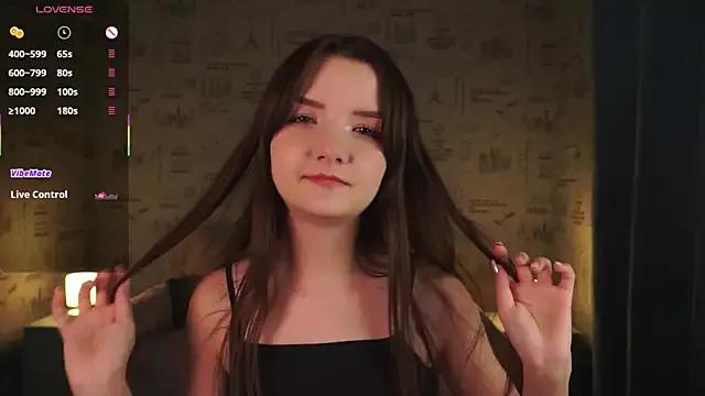 _Cute_World_ — Look under my top