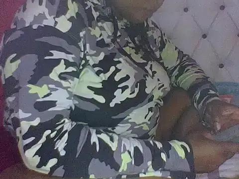 _Ella20 on StripChat 