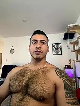 aaroncolombia on StripChat 