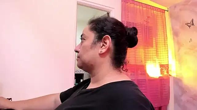 agathaxxx-69 on StripChat 