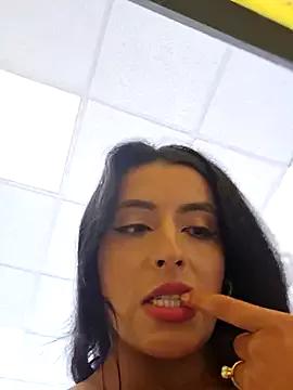 AliishaPss on StripChat 