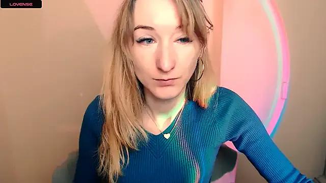 AmandaSell on StripChat 