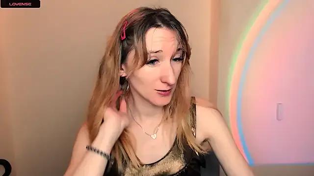 AmandaSell on StripChat 