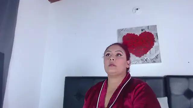 Amara_Red on StripChat 