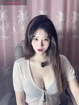 annacc999 on StripChat 