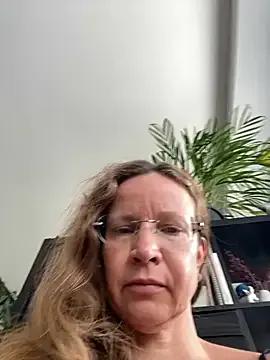 AnnikaRose on StripChat 