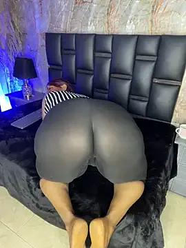 AranzalatinBlaks1 on StripChat 