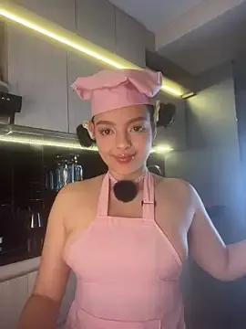 AriaHeavenss on StripChat 