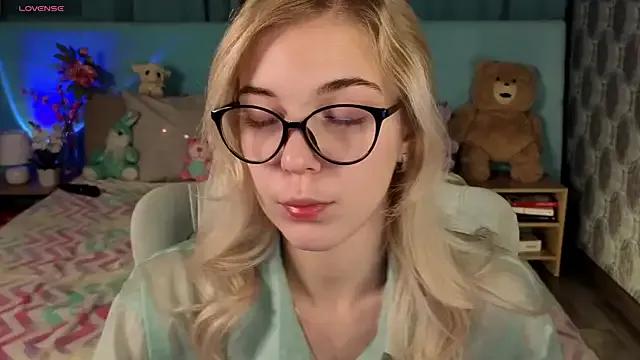 Aurora_Bennet's avatar