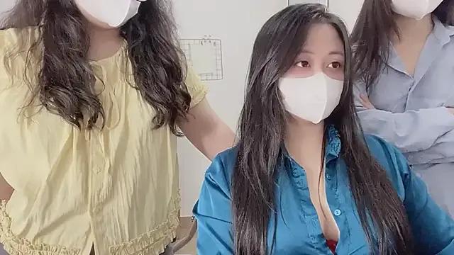 Bamboo_Swetie — 3 girls naked oil body