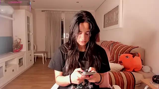 bella_apont on StripChat 