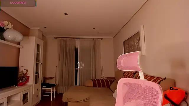 bella_apont on StripChat 