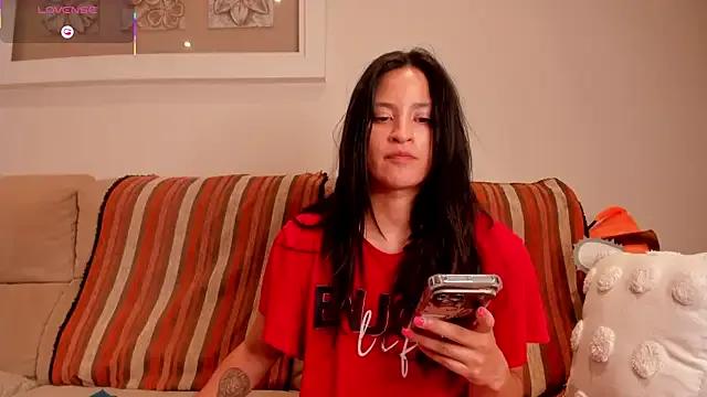 bella_apont on StripChat 